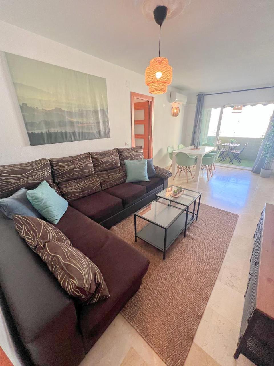 Large & Cozy Centrally Apartment Torremolinos Ngoại thất bức ảnh
