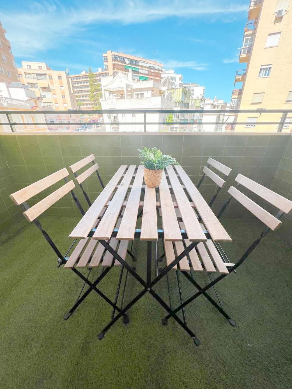 Large & Cozy Centrally Apartment Torremolinos Ngoại thất bức ảnh