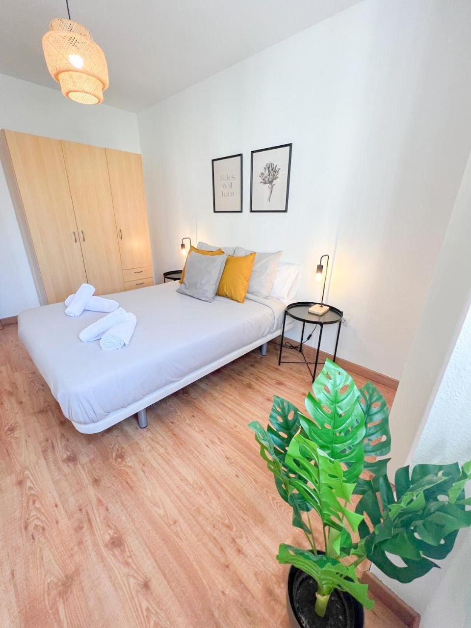Large & Cozy Centrally Apartment Torremolinos Ngoại thất bức ảnh