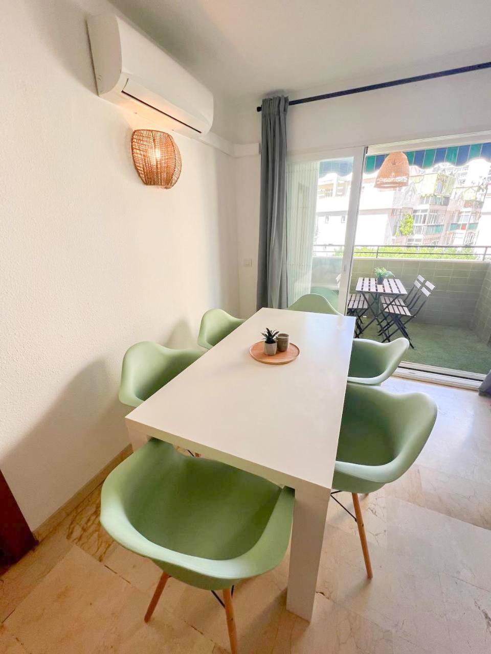 Large & Cozy Centrally Apartment Torremolinos Ngoại thất bức ảnh