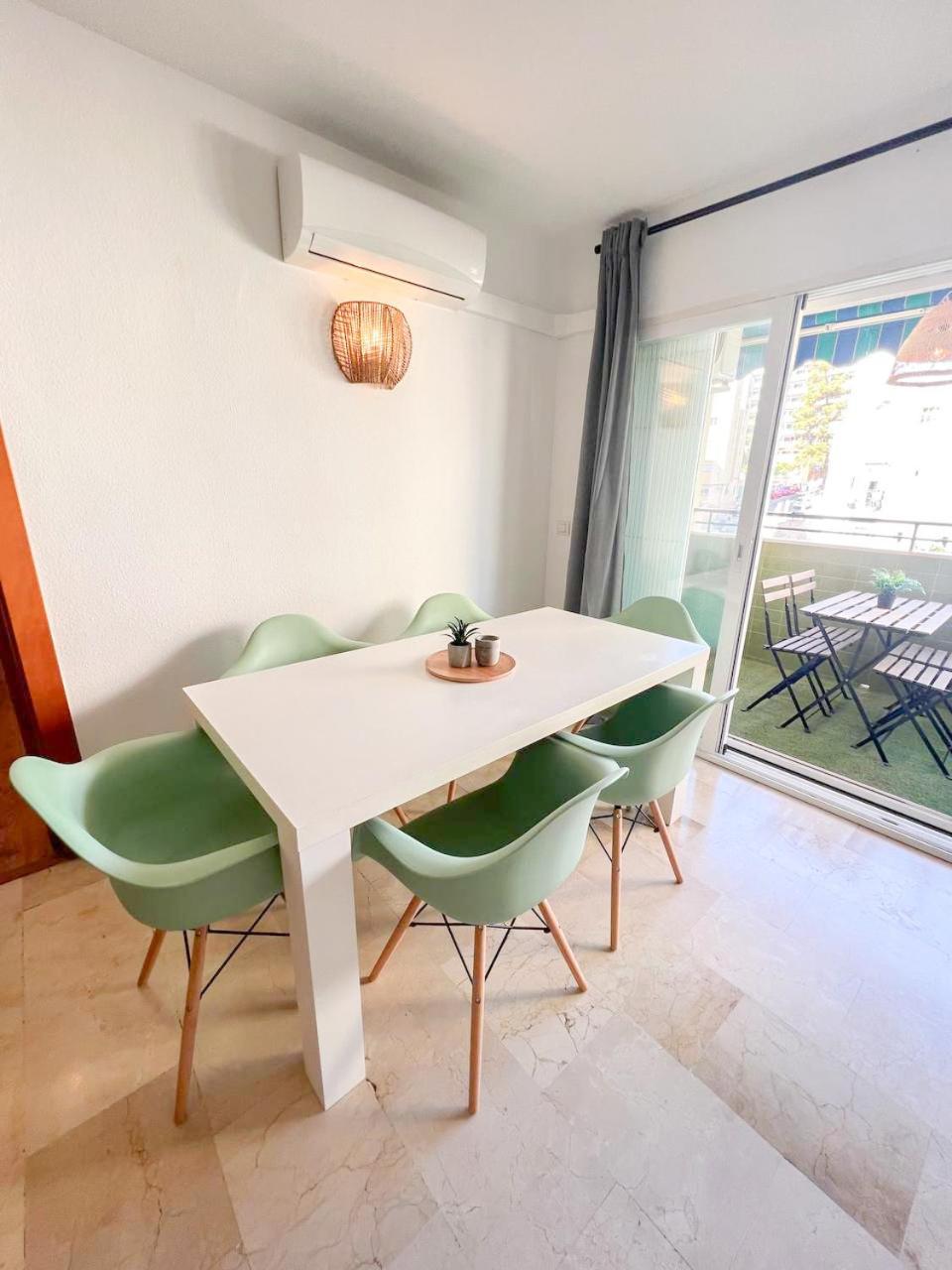 Large & Cozy Centrally Apartment Torremolinos Ngoại thất bức ảnh