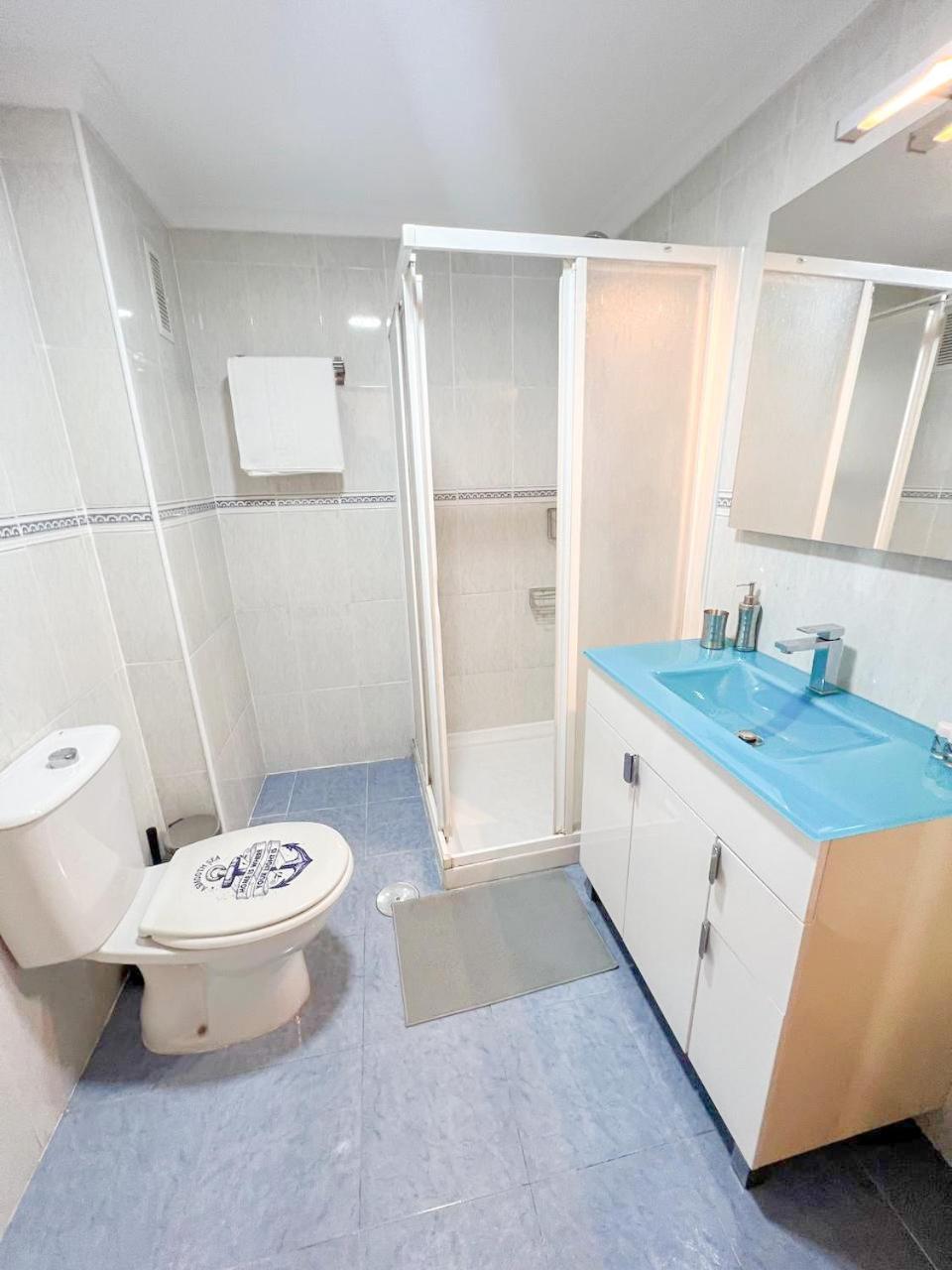 Large & Cozy Centrally Apartment Torremolinos Ngoại thất bức ảnh