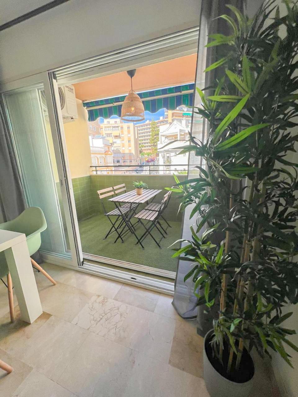 Large & Cozy Centrally Apartment Torremolinos Ngoại thất bức ảnh