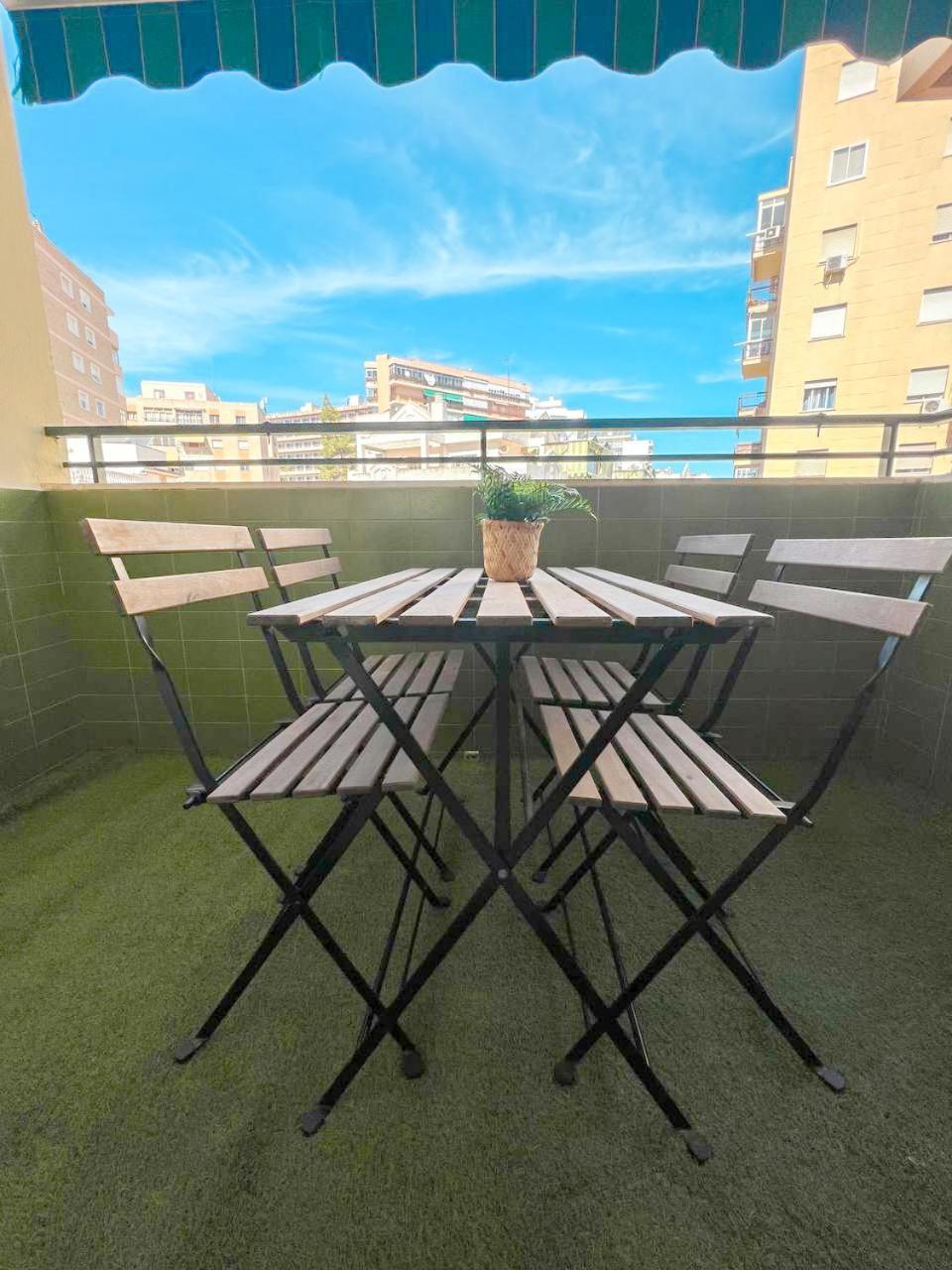Large & Cozy Centrally Apartment Torremolinos Ngoại thất bức ảnh